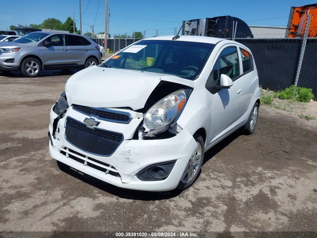 Chevrolet Spark 1lt Auto 2014 KL8CD6S95EC556688 Image 2