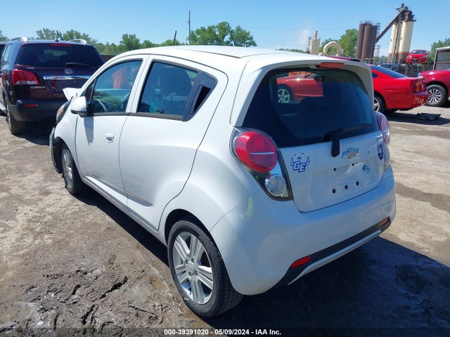 Chevrolet Spark 1lt Auto 2014 KL8CD6S95EC556688 Image 3