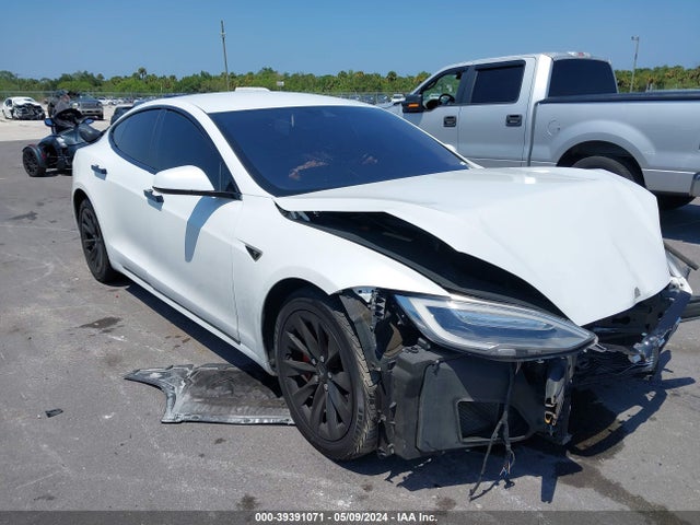 Tesla Model S 60/70/75/85 2016 5YJSA1E15GF148332 Image 1