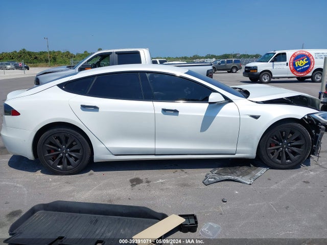Tesla Model S 60/70/75/85 2016 5YJSA1E15GF148332 Image 14
