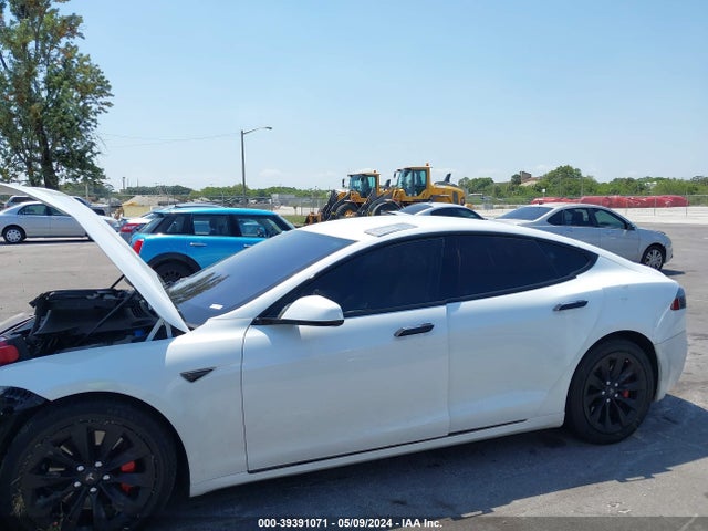 Tesla Model S 60/70/75/85 2016 5YJSA1E15GF148332 Image 15