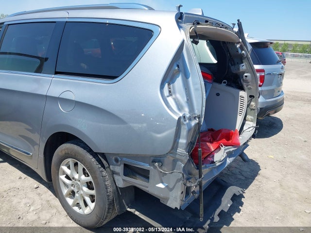 2C4RC1BG3LR285852 Chrysler Pacifica Touring L