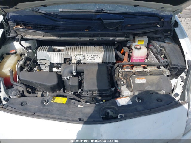 Toyota Prius Three 2015 JTDKN3DU7F1931848 Image 10