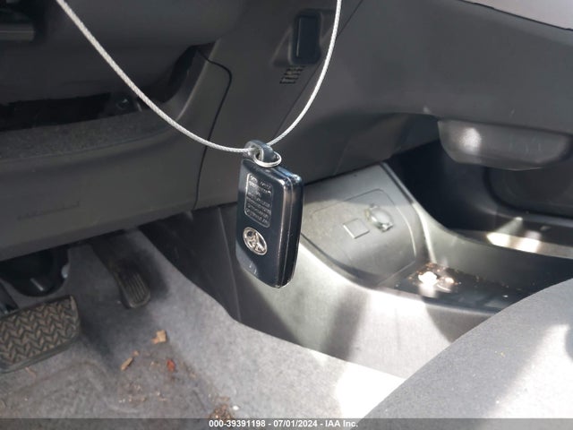 Toyota Prius Three 2015 JTDKN3DU7F1931848 Image 11