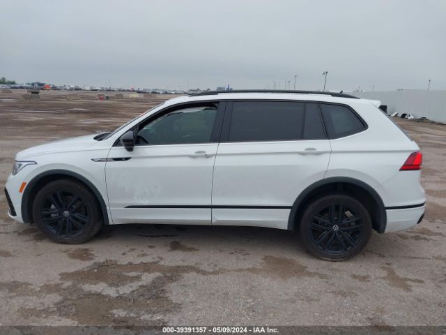 3VVCB7AX8NM040215 Volkswagen Tiguan 2.0t Se R-line Black