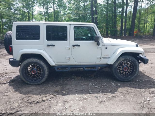 1C4BJWEG8EL258898 Jeep Wrangler Unlimited Sahara