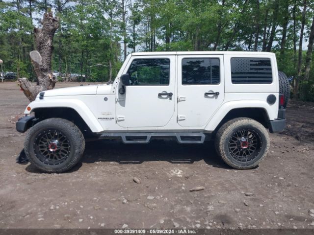 1C4BJWEG8EL258898 Jeep Wrangler Unlimited Sahara