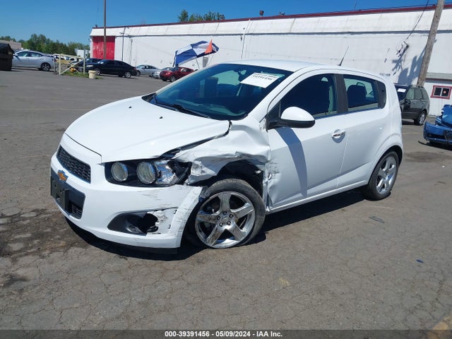 Chevrolet Sonic Ltz Auto 2014 1G1JE6SB5E4190166 Image 2