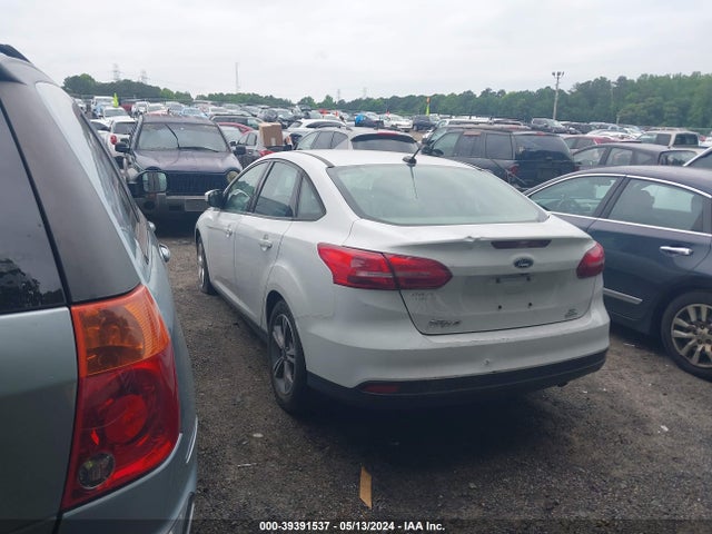 Ford FOCUS SE 2017 1FADP3FE0HL305905 Image 3