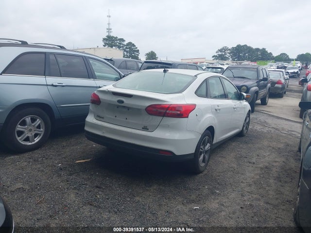 Ford FOCUS SE 2017 1FADP3FE0HL305905 Image 4