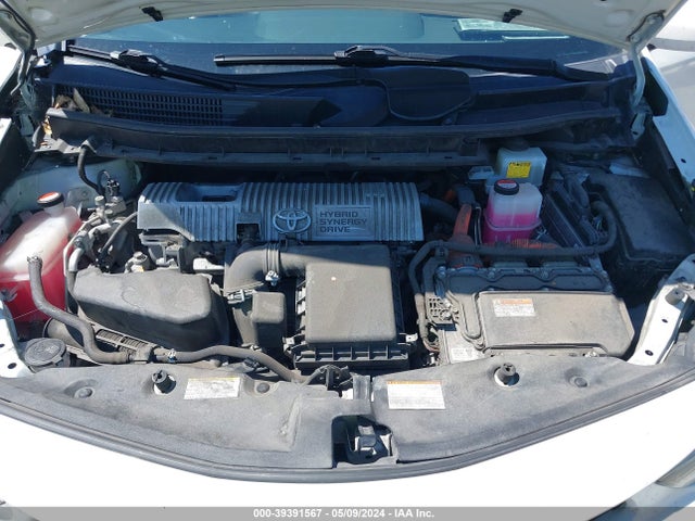 Toyota Prius V Four 2017 JTDZN3EU2HJ056467 Image 10