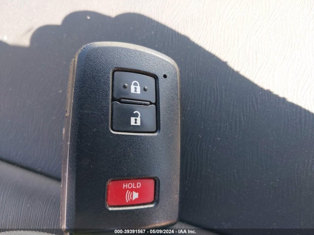 Toyota Prius V Four 2017 JTDZN3EU2HJ056467 Image 11