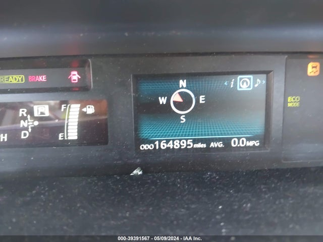 Toyota Prius V Four 2017 JTDZN3EU2HJ056467 Image 16