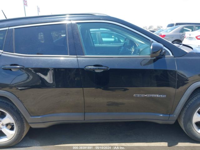 3C4NJCBB0JT466468 Jeep Compass Latitude Fwd