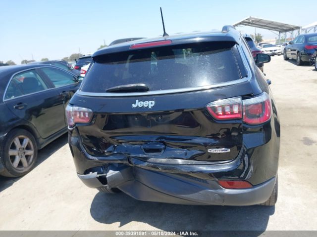 3C4NJCBB0JT466468 Jeep Compass Latitude Fwd