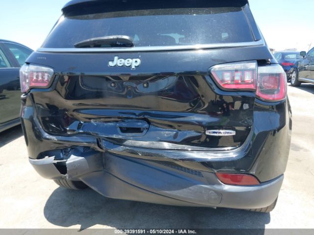 3C4NJCBB0JT466468 Jeep Compass Latitude Fwd