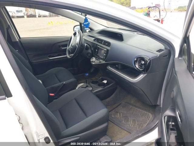 Toyota Prius C Two 2016 JTDKDTB36G1139172 Image 5