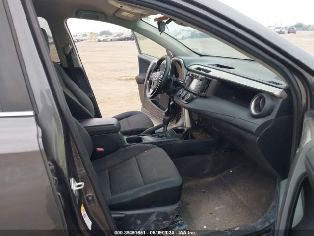 JTMZFREV9HJ125308 Toyota RAV4 LE