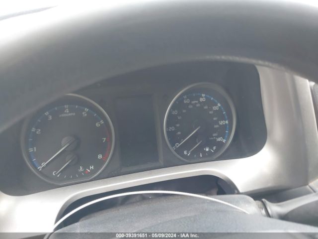 JTMZFREV9HJ125308 Toyota RAV4 LE