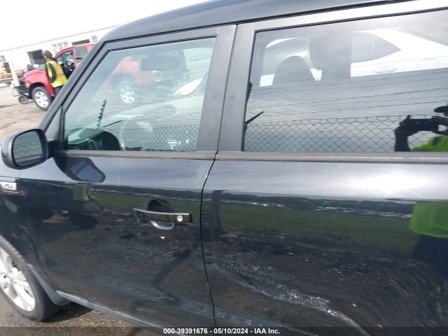 KIA SOUL + 2016 KNDJP3A59G7256800 Image 14