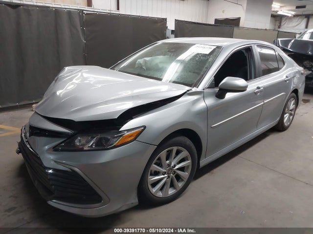 Toyota CAMRY LE 2023 4T1C11AK7PU186876 Image 2