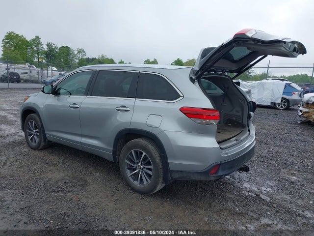 Toyota Highlander Xle 2017 5TDJZRFH6HS433214 Image 3