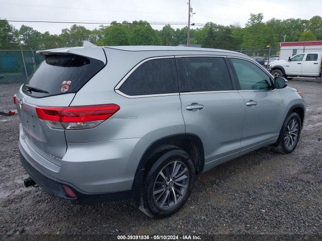 Toyota Highlander Xle 2017 5TDJZRFH6HS433214 Image 4