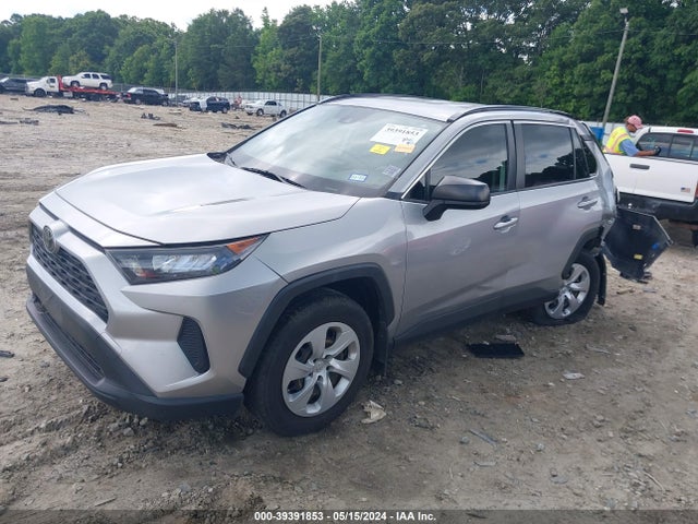 Toyota RAV4 LE 2019 JTMH1RFV7KJ007970 Image 2