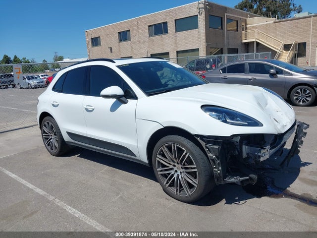 2019 PORSCHE MACAN WP1AA2A58KLB07353 Photo 0