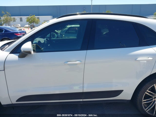 Porsche Macan 2019 WP1AA2A58KLB07353 Image 15