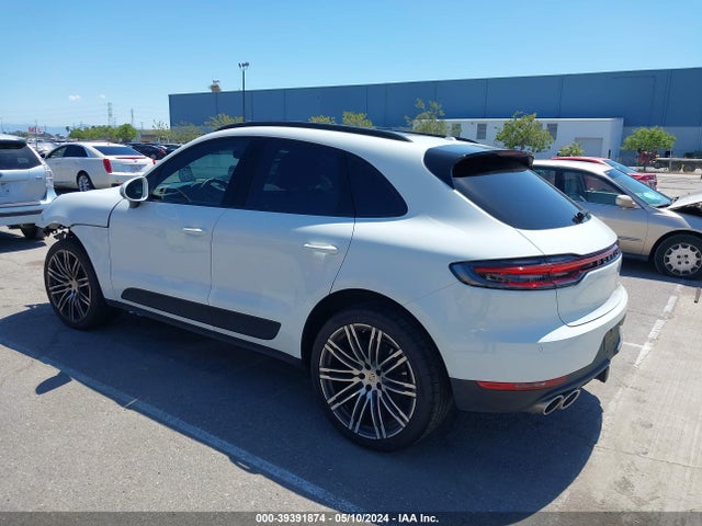 2019 PORSCHE MACAN WP1AA2A58KLB07353 Photo 2