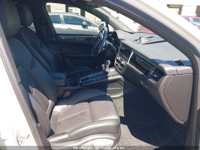 2019 PORSCHE MACAN WP1AA2A58KLB07353 Photo 4