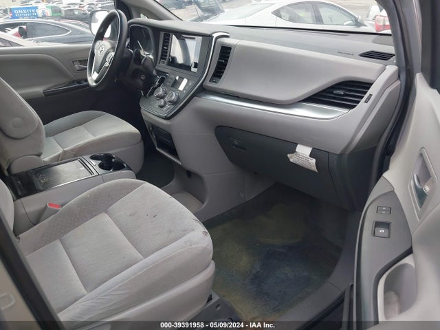 Toyota Sienna Le 8 Passenger 2015 5TDKK3DC1FS591082 Image 5