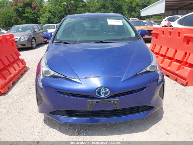 Toyota Prius Two Eco 2018 JTDKARFU8J3548994 Image 12