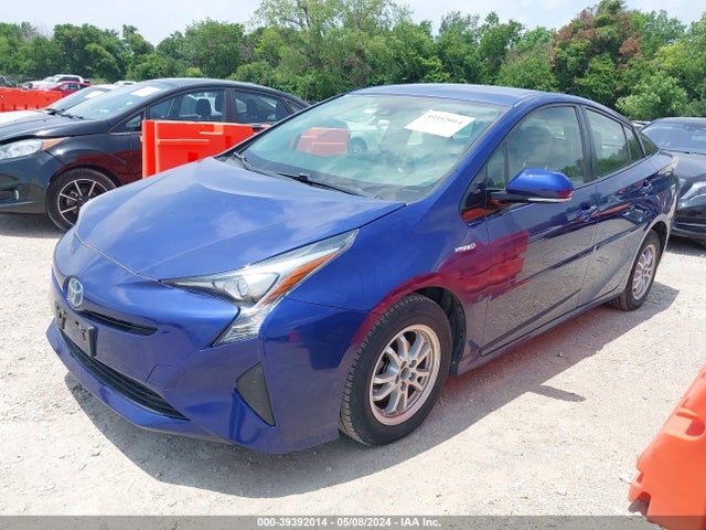 Toyota Prius Two Eco 2018 JTDKARFU8J3548994 Image 2