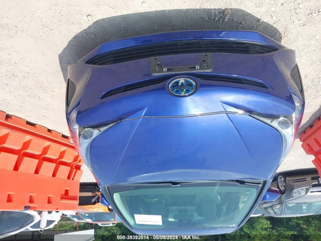 Toyota Prius Two Eco 2018 JTDKARFU8J3548994 Image 6