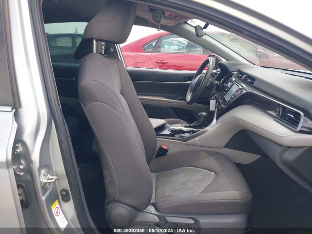 Toyota CAMRY LE 2019 4T1B11HK7KU775744 Image 5