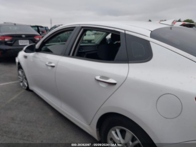 KNAGT4L35H5150751 KIA Optima Lx