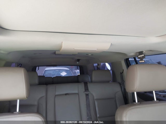 Chevrolet Suburban Lt 2018 1GNSCHKC1JR250969 Image 8