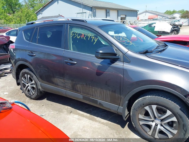 Toyota RAV4 LE 2017 JTMBFREV5HJ131334 Image 13