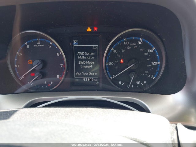 Toyota RAV4 LE 2017 JTMBFREV5HJ131334 Image 7