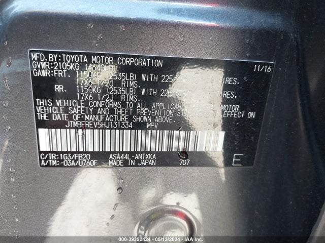 Toyota RAV4 LE 2017 JTMBFREV5HJ131334 Image 9