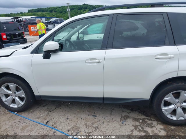 Subaru Forester 2.5i Premium 2015 JF2SJADC5FH824782 Image 14