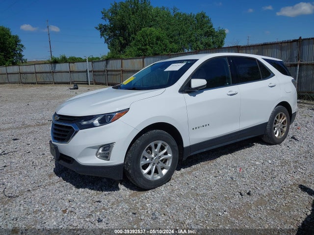 Chevrolet EQUINOX LT 2018 2GNAXSEV5J6269241 Image 2