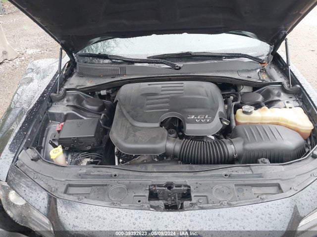 Chrysler 300 2019 2C3CCABG9KH559585 Image 10