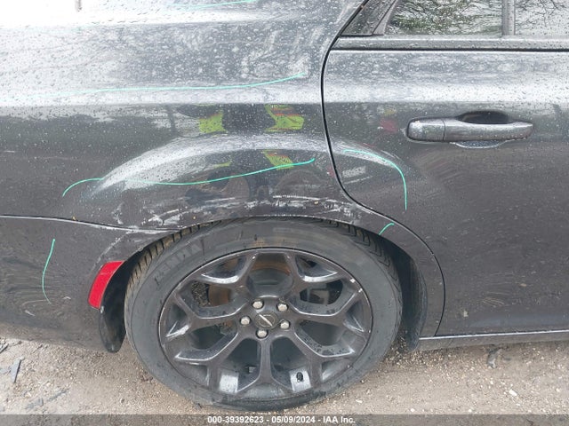 Chrysler 300 2019 2C3CCABG9KH559585 Image 17