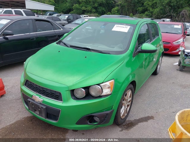 Chevrolet Sonic Lt Auto 2015 1G1JC6SB1F4143322 Image 2