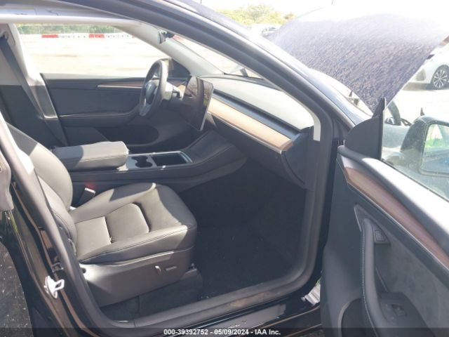 7SAYGDED1RF052692 Tesla Model Y Rwd