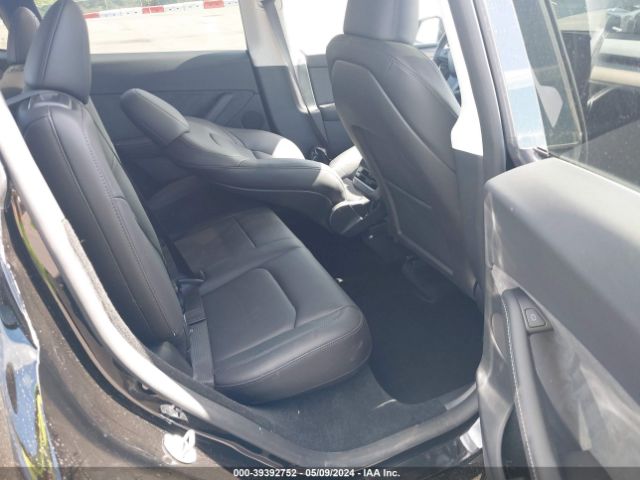 7SAYGDED1RF052692 Tesla Model Y Rwd