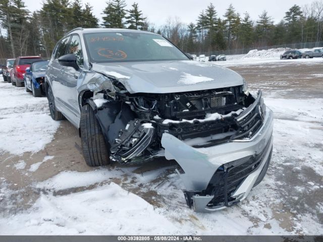 3VV8B7AX7NM144832 Volkswagen Tiguan 2.0t Se R-line Black